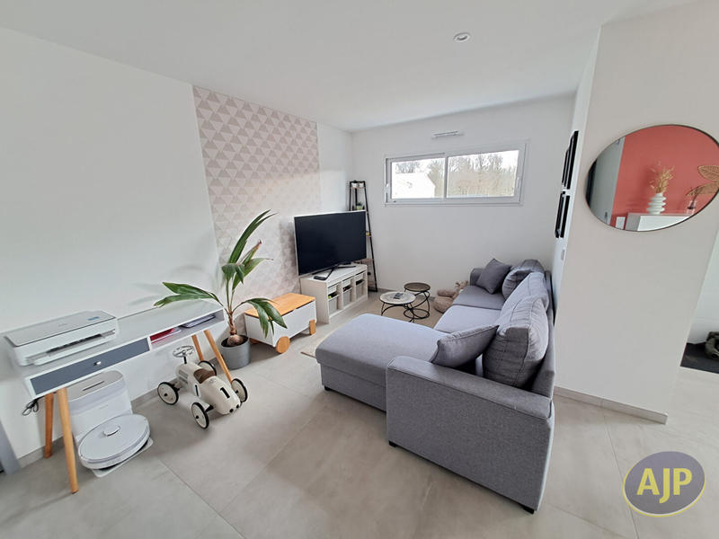 Maison - 95 m² - 4 pièces