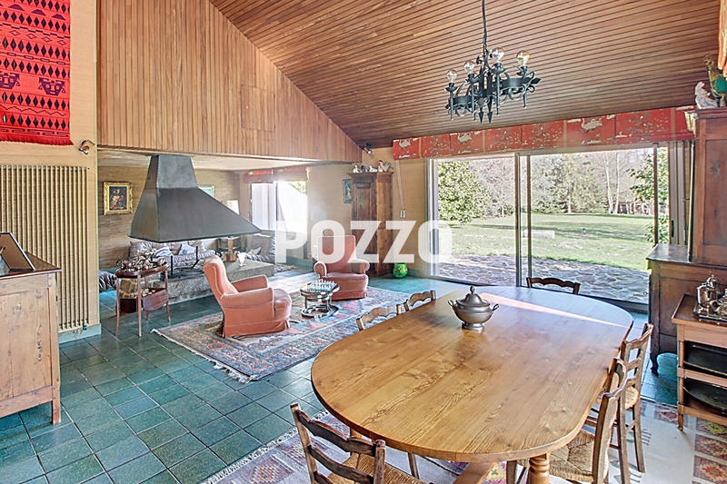 Maison - 253 m² - 7 pièces