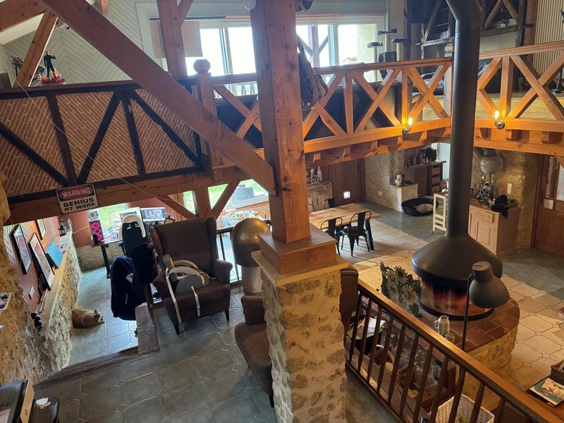 Maison - 936 m² - 23 pièces