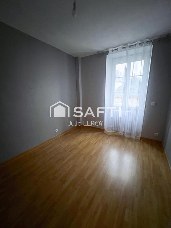 Maison - 202 m² - 8 pièces