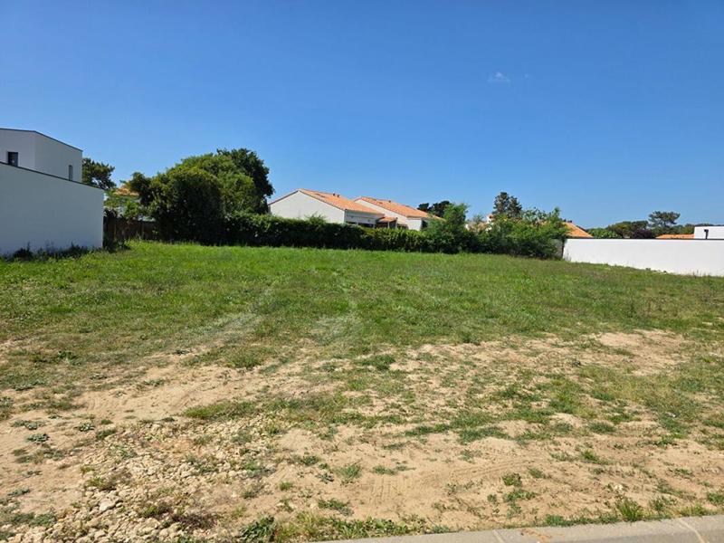 Terrain constructible - 618 m²