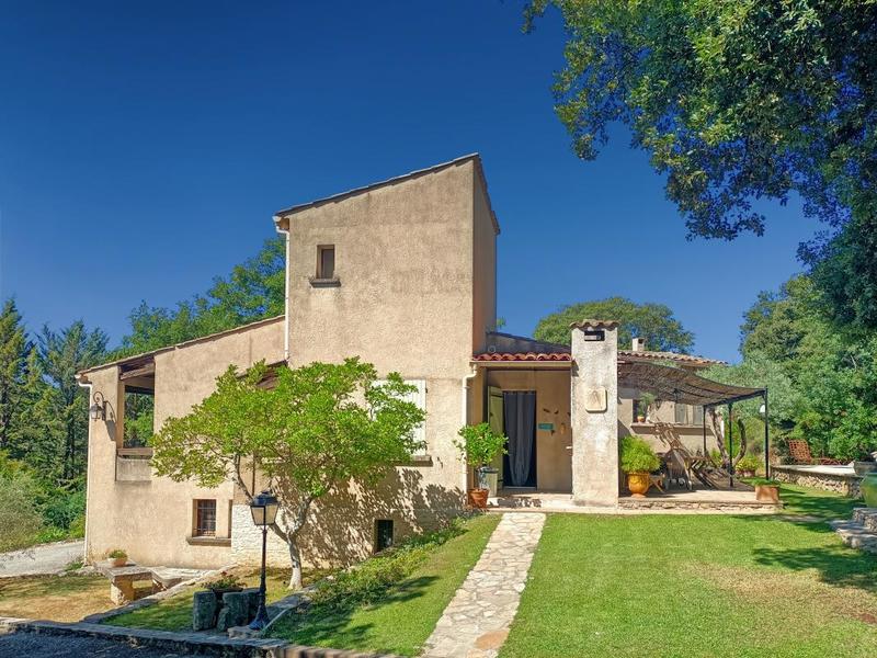 Maison - 262 m² - 8 pièces