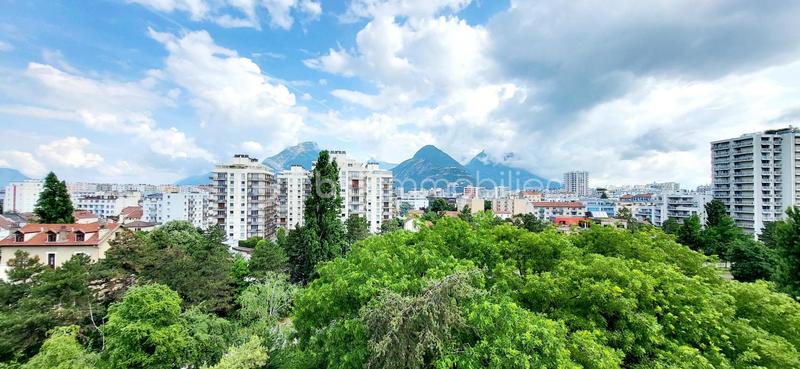 Appartement - 70 m² - 4 pièces