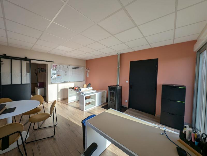 Local d'activités - 450 m²