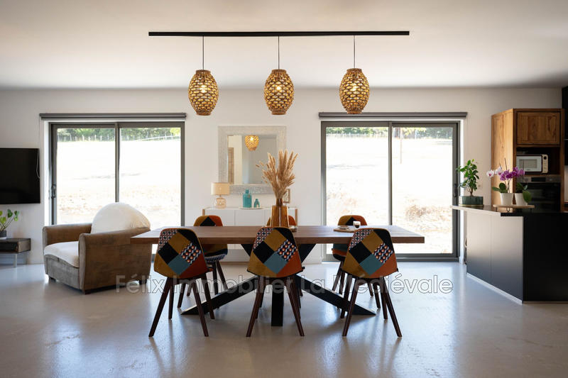 Maison - 196 m² - 7 pièces