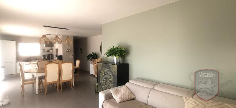 Maison - 98 m² - 5 pièces