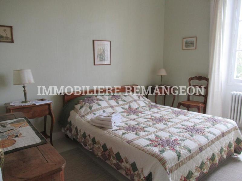 Demeure - 262 m² - 9 pièces