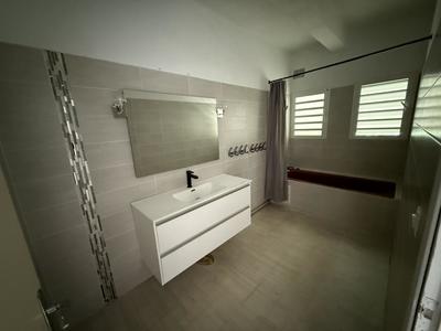 Maison - 202 m² - 7 pièces