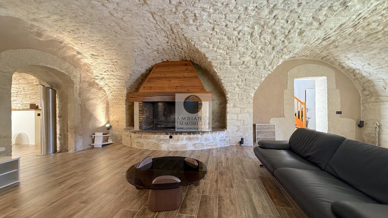 Maison - 219 m² - 6 pièces