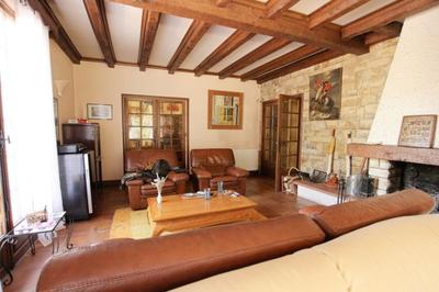 Maison - 230 m² - 8 pièces