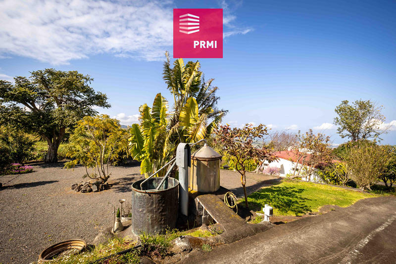 Maison - 300 m² - 8 pièces