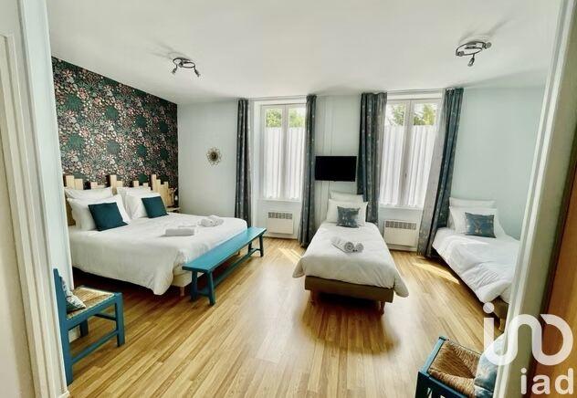 Maison - 605 m² - 19 pièces