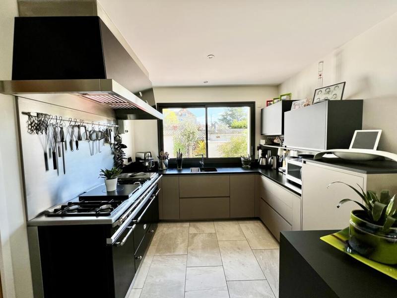 Villa - 185 m² - 6 pièces