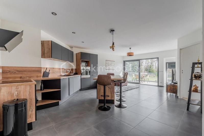 Appartement - 81 m² - 4 pièces