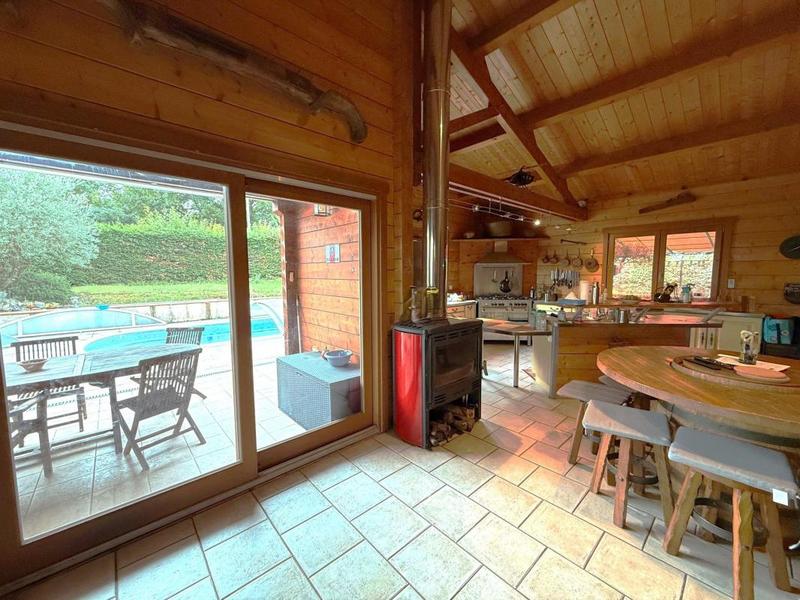 Maison - 400 m² - 4 pièces