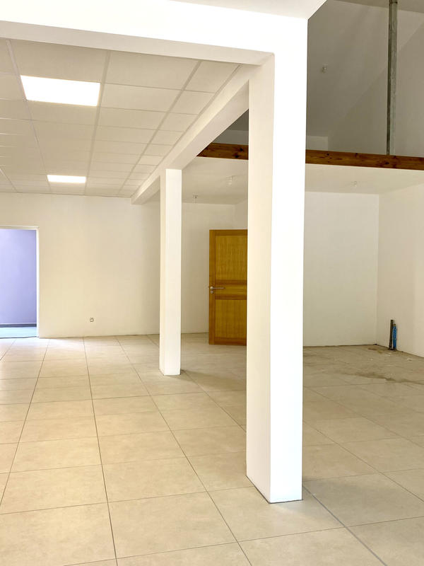 Local commercial - 231 m²