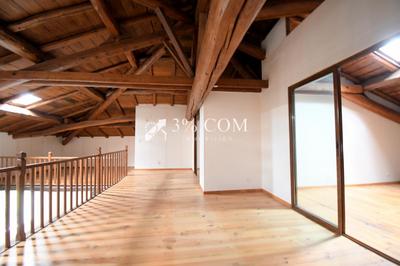 Maison - 250 m² - 8 pièces