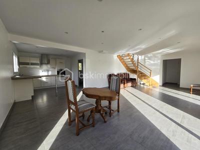 Maison - 135 m² - 6 pièces