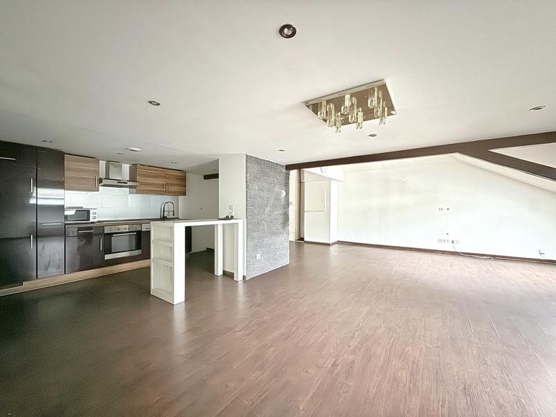 Appartement - 96 m² - 4 pièces