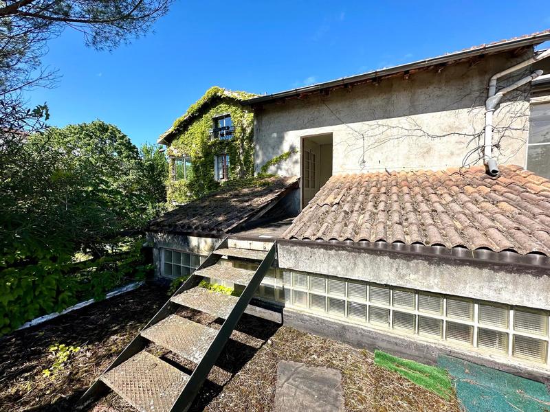 Maison - 253 m² - 8 pièces
