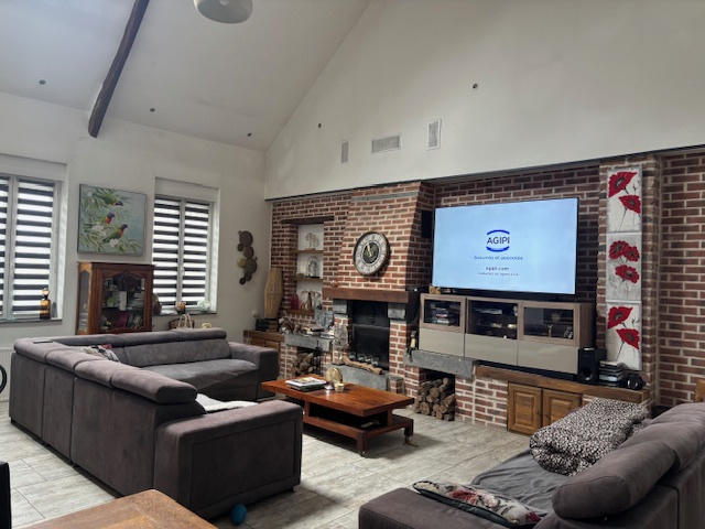 Maison - 205 m² - 5 pièces