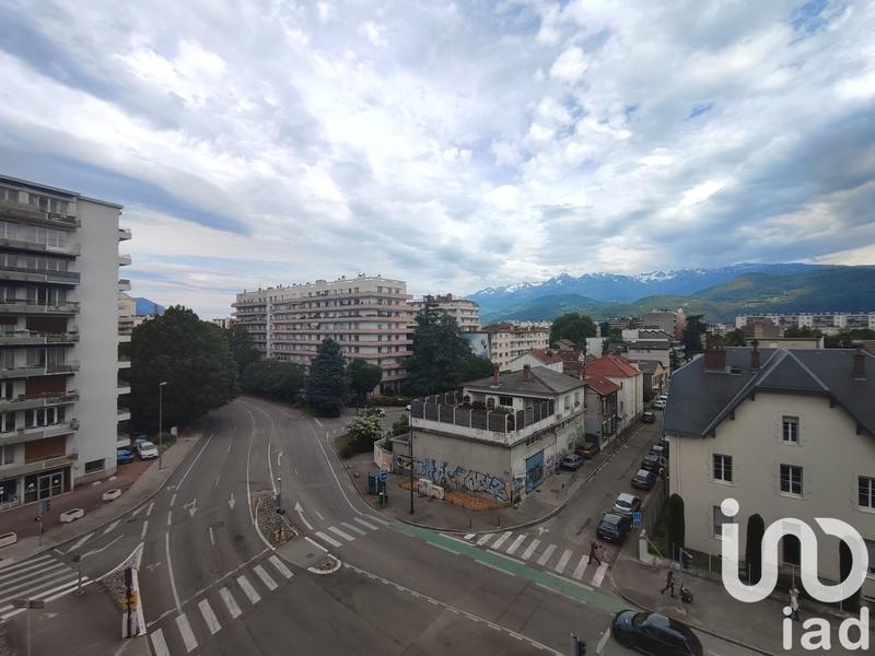 Appartement - 83 m² - 3 pièces