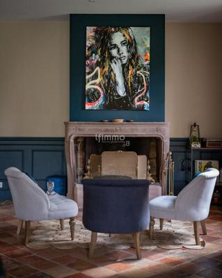 Propriété - 689 m² - 10 pièces