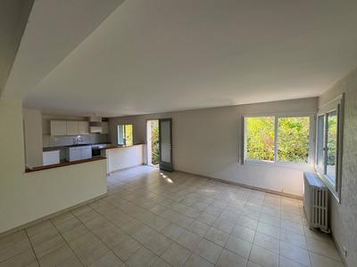 Maison - 206 m² - 6 pièces