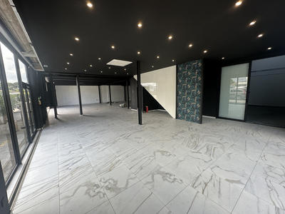 Local commercial - 560 m²