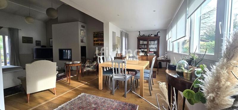 Maison - 154 m² - 7 pièces