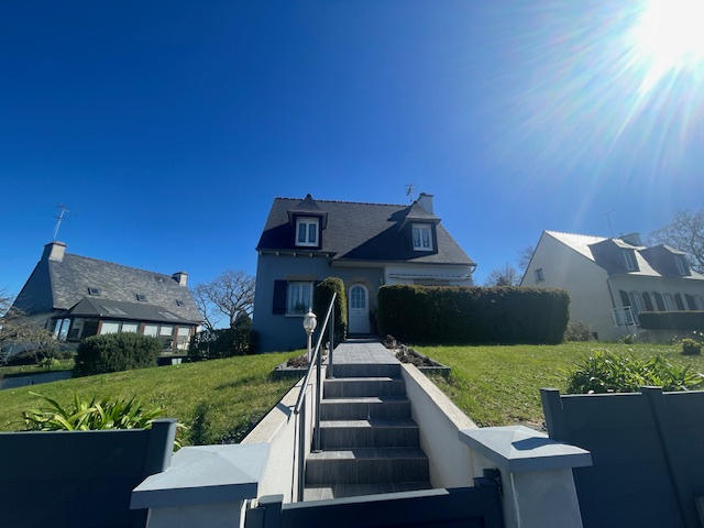 Maison - 91 m² - 6 pièces