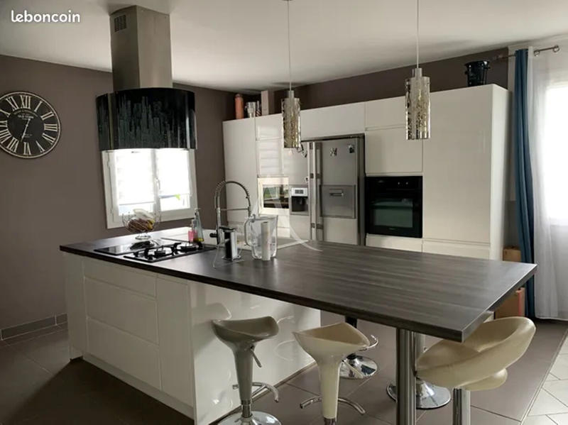 Maison - 110 m² - 5 pièces