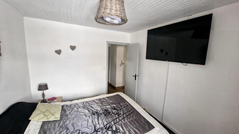 Maison - 280 m² - 9 pièces