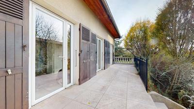 Maison - 225 m² - 8 pièces