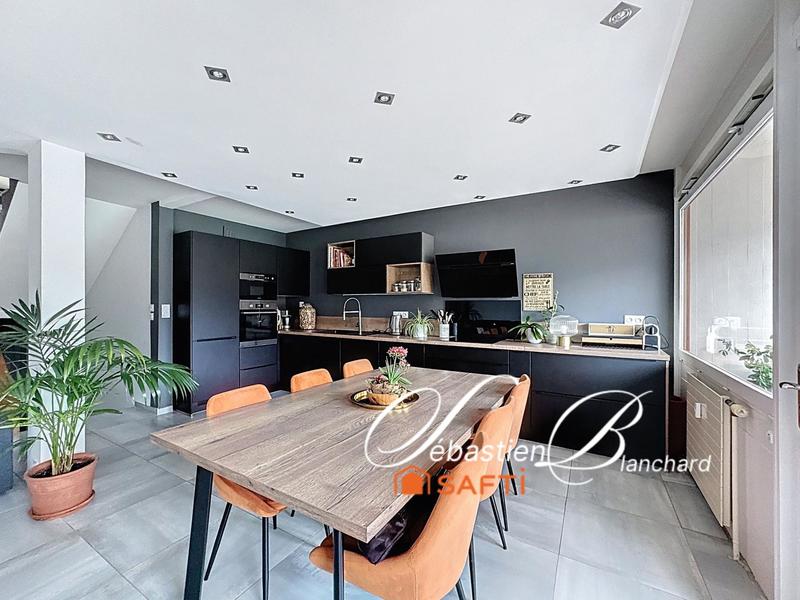 Appartement - 104 m² - 4 pièces