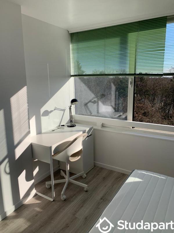 Chambre - 10 m² - 1 pièce