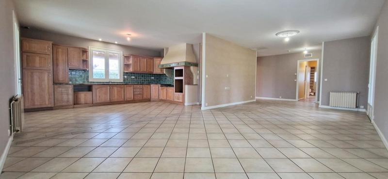 Maison - 210 m² - 6 pièces