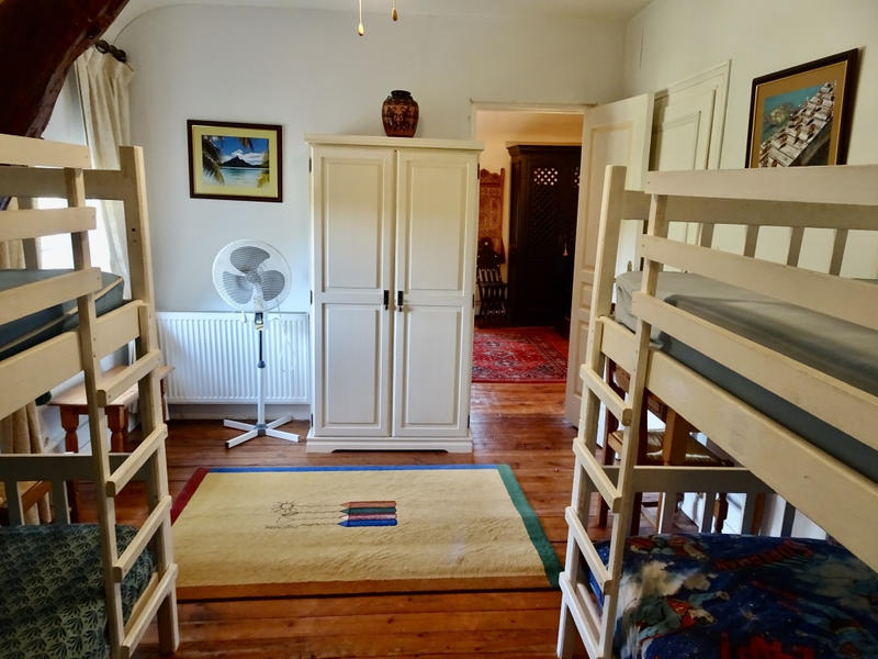 Château - 1 169 m² - 17 pièces