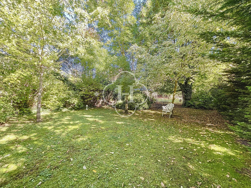 Maison ancienne - 316 m² - 8 pièces