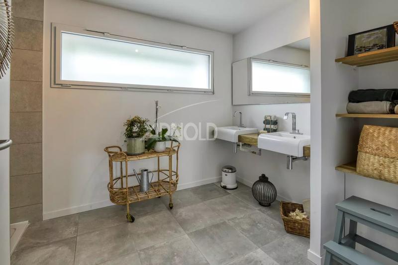 Maison - 191 m² - 8 pièces