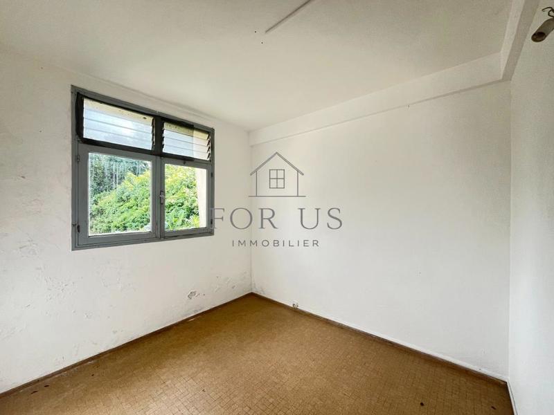 Maison - 144 m² - 9 pièces