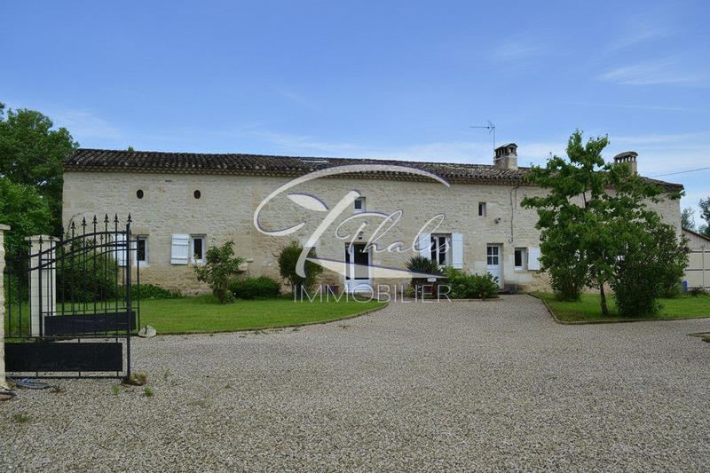 Maison ancienne - 294 m² - 10 pièces