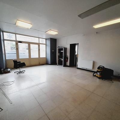 Local commercial - 369 m²