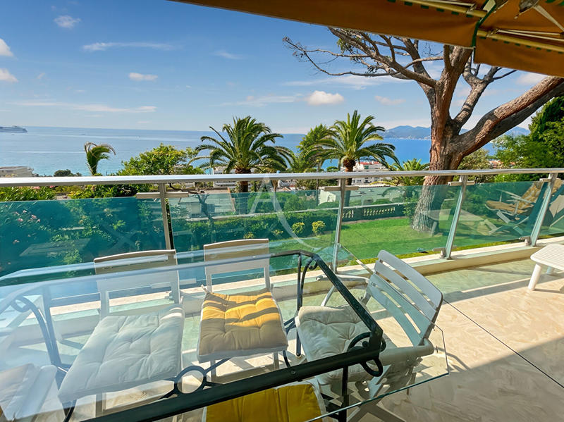 Appartement - 96 m² - 4 pièces