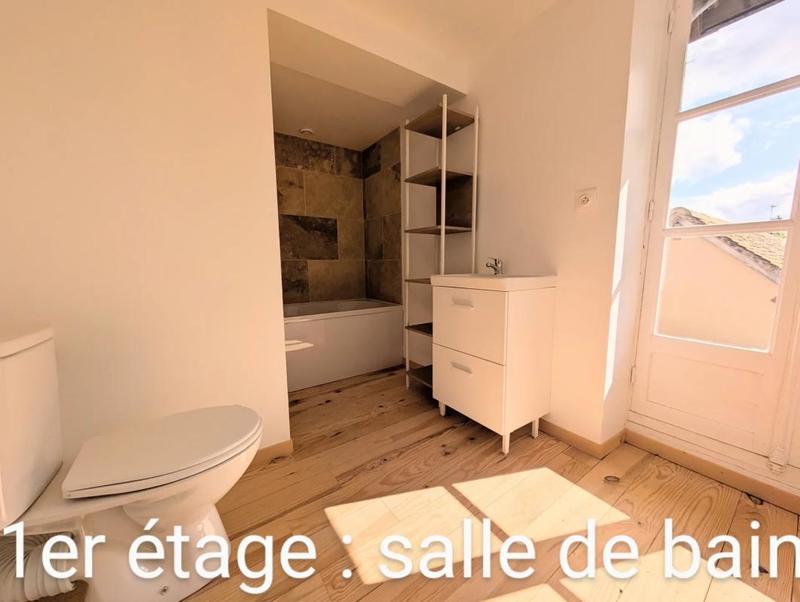 Maison de ville - 160 m² - 9 pièces