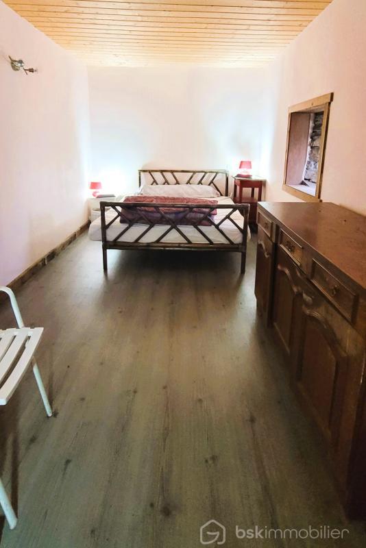 Loft - 105 m² - 6 pièces