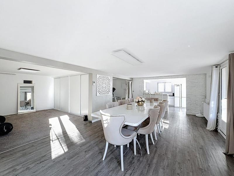 Pavillon - 176 m² - 5 pièces