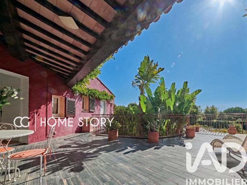 Maison - 427 m² - 11 pièces