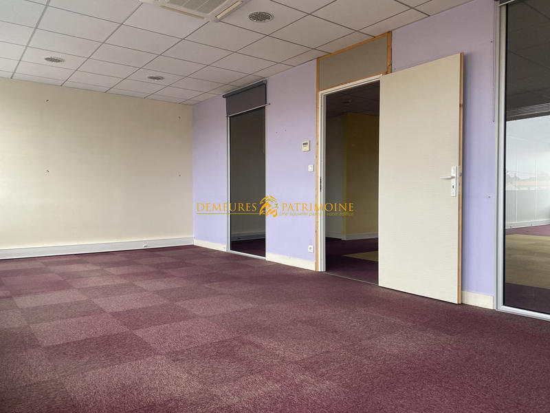 Bureau - 300 m²