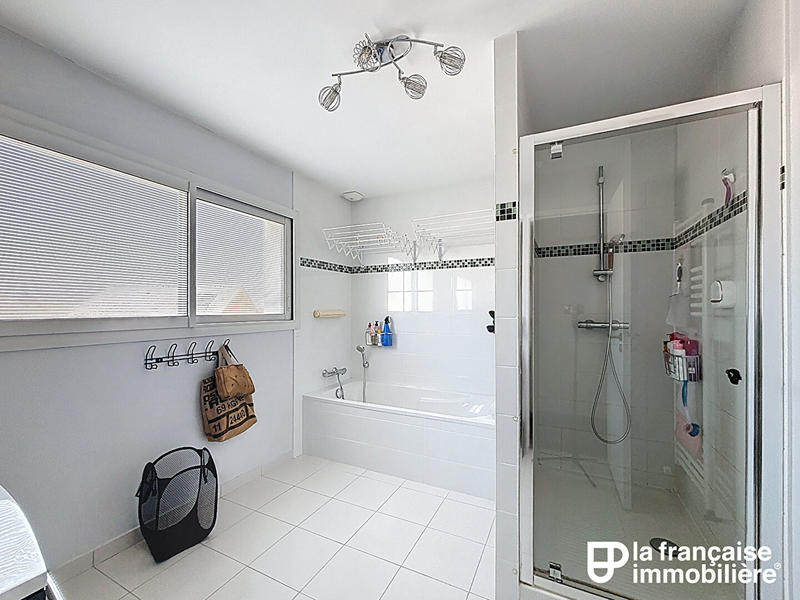 Maison - 144 m² - 5 pièces